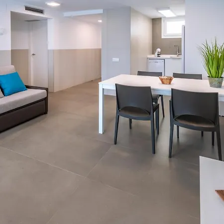 Rentalmar Playa Family & Pool Apartment *